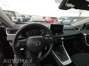 2025 Toyota RAV4 LE - miniatura 11