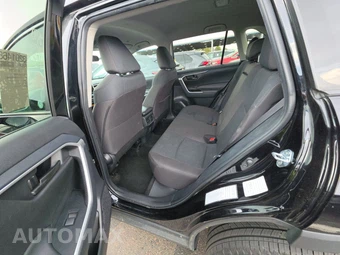 2025 Toyota RAV4 LE - miniatura 13