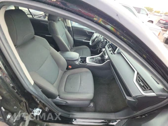 2025 Toyota RAV4 LE - miniatura 8