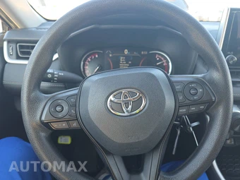 2025 Toyota RAV4 LE - miniatura 10