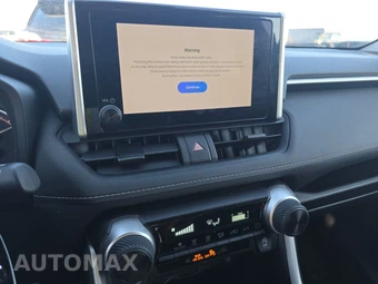 2025 Toyota RAV4 LE - miniatura 11