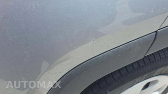 2025 Toyota RAV4 LE – miniatura 25