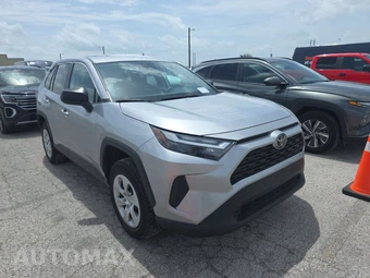 2025 Toyota RAV4 LE – miniatura 3