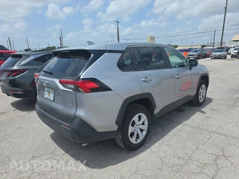 2025 Toyota RAV4 LE – miniatura 4
