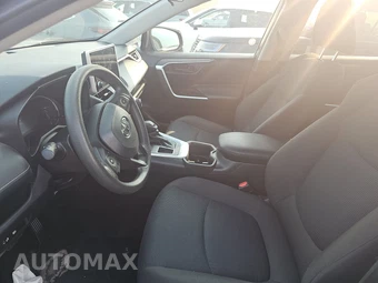 2025 Toyota RAV4 LE - miniatura 7
