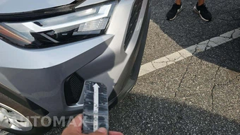 2025 Toyota RAV4 LE - miniatura 40