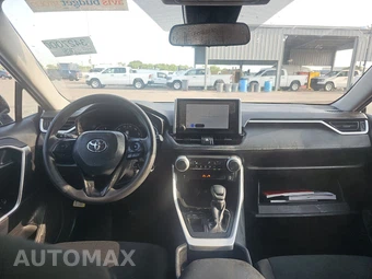 2025 Toyota RAV4 LE - miniatura 11