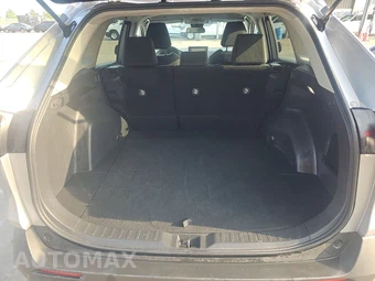 2025 Toyota RAV4 LE - miniatura 16