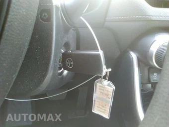 2025 Toyota RAV4 LE - miniatura 18