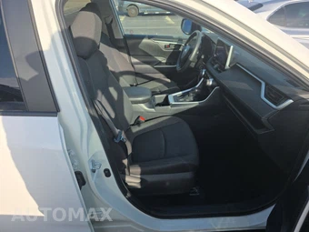 2025 Toyota RAV4 LE - miniatura 8