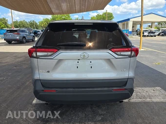 2025 Toyota RAV4 LE - miniatura 5