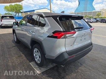 2025 Toyota RAV4 LE - miniatura 6