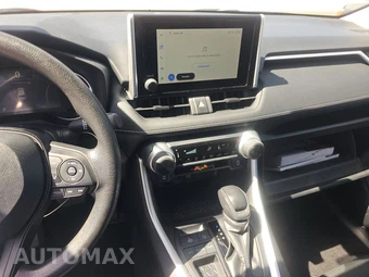 2025 Toyota RAV4 LE – miniatura 11