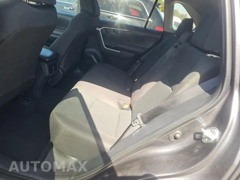 2025 Toyota RAV4 LE – miniatura 13