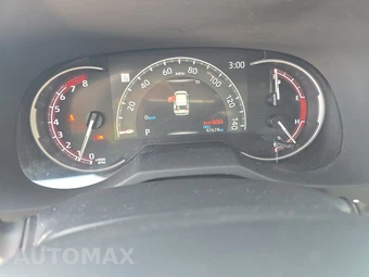 2025 Toyota RAV4 LE - miniatura 12