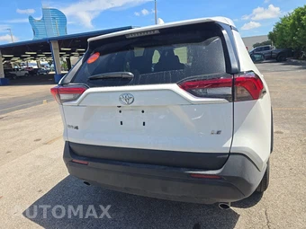 2025 Toyota RAV4 LE - miniatura 5