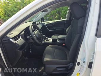 2025 Toyota RAV4 LE - miniatura 7