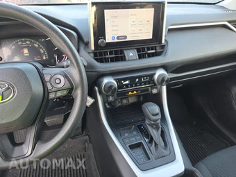 2025 Toyota RAV4 LE - miniatura 11