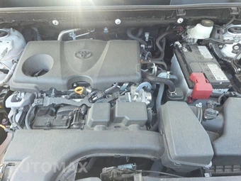 2025 Toyota RAV4 LE – miniatura 15
