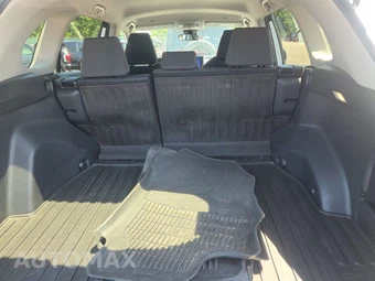2025 Toyota RAV4 LE – miniatura 16