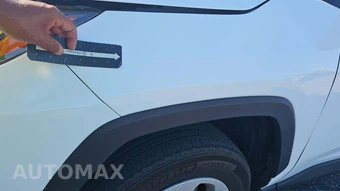 2025 Toyota RAV4 LE – miniatura 21