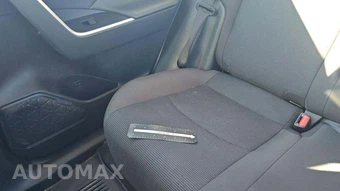 2025 Toyota RAV4 LE – miniatura 29