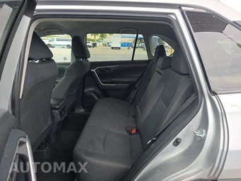 2025 Toyota RAV4 LE – miniatura 13