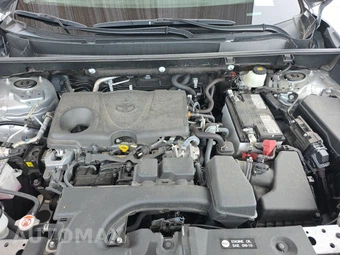 2025 Toyota RAV4 LE – miniatura 15