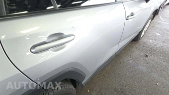2025 Toyota RAV4 LE – miniatura 21