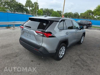 2025 Toyota RAV4 LE – miniatura 4