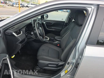 2025 Toyota RAV4 LE – miniatura 7