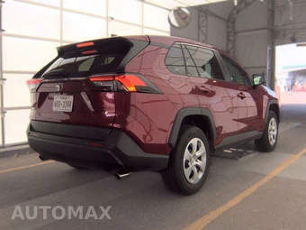 2025 Toyota RAV4 LE - miniatura 4
