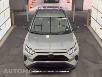2025 Toyota RAV4 LE – miniatura 2