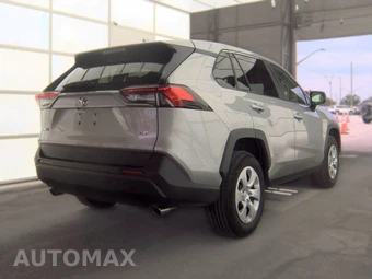 2025 Toyota RAV4 LE – miniatura 4