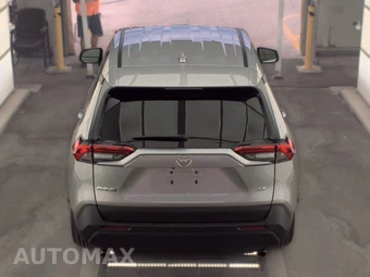 2025 Toyota RAV4 LE – miniatura 5