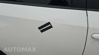 2025 Toyota RAV4 LE - miniatura 26