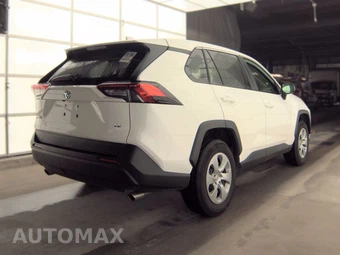 2025 Toyota RAV4 LE - miniatura 4