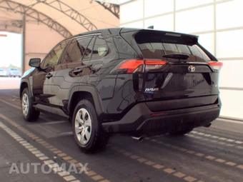 2025 Toyota RAV4 LE - miniatura 6