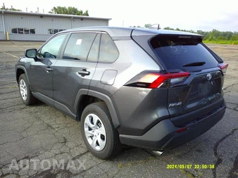 2025 Toyota RAV4 LE - miniatura 2