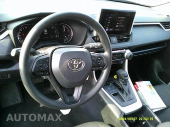 2025 Toyota RAV4 LE - miniatura 24