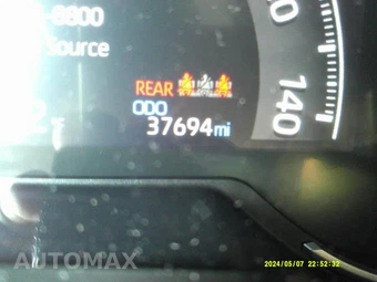 2025 Toyota RAV4 LE - miniatura 4