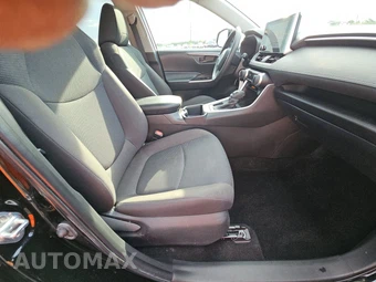 2025 Toyota RAV4 LE – miniatura 8