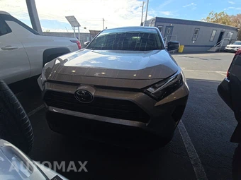 2025 Toyota RAV4 LE - miniatura 2