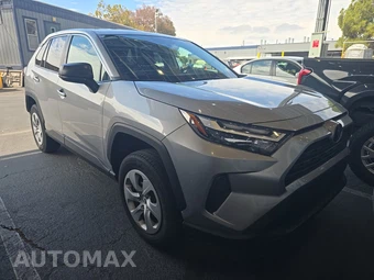 2025 Toyota RAV4 LE - miniatura 3