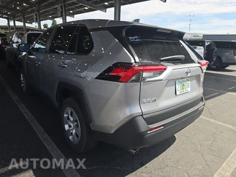 2025 Toyota RAV4 LE - miniatura 6