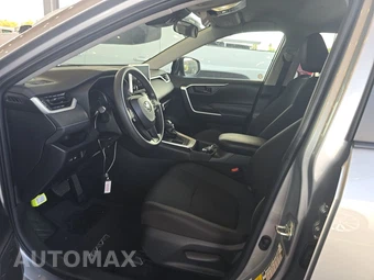 2025 Toyota RAV4 LE - miniatura 7