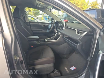2025 Toyota RAV4 LE - miniatura 8