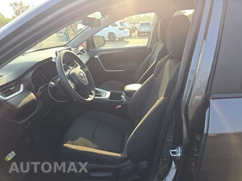 2025 Toyota RAV4 LE - miniatura 7