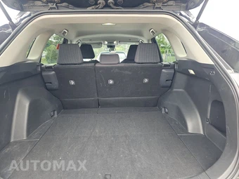 2025 Toyota RAV4 LE - miniatura 16