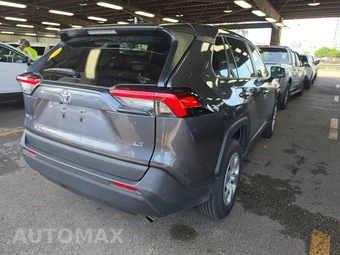 2025 Toyota RAV4 LE - miniatura 4